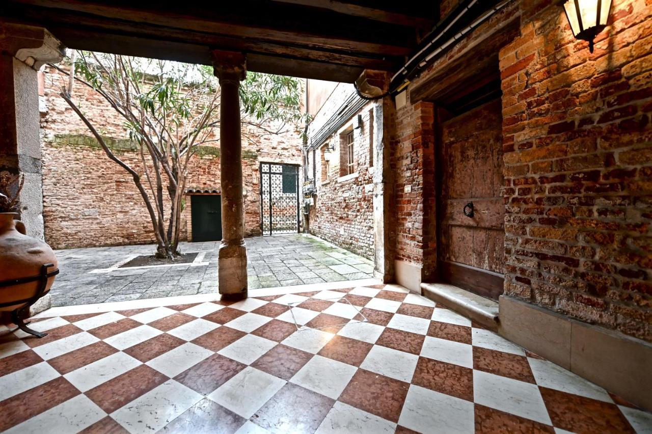 Chandeliers Apartment Venice Exterior photo